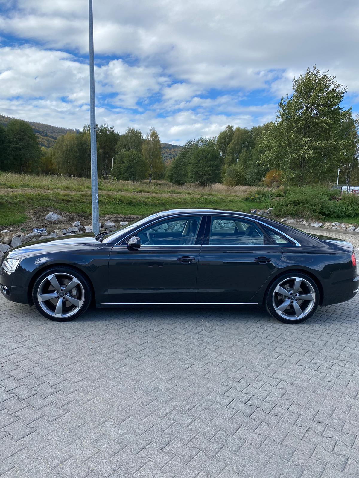 Audi A8 D4 V8 4.2