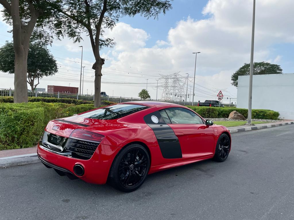 Audi R8 V10 Red