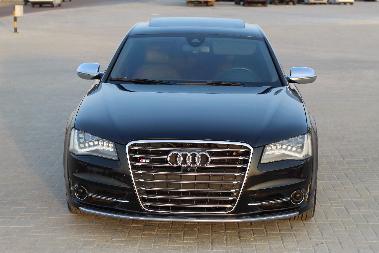 Audi S8 2013