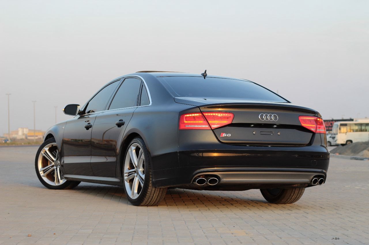 Audi S8 2013