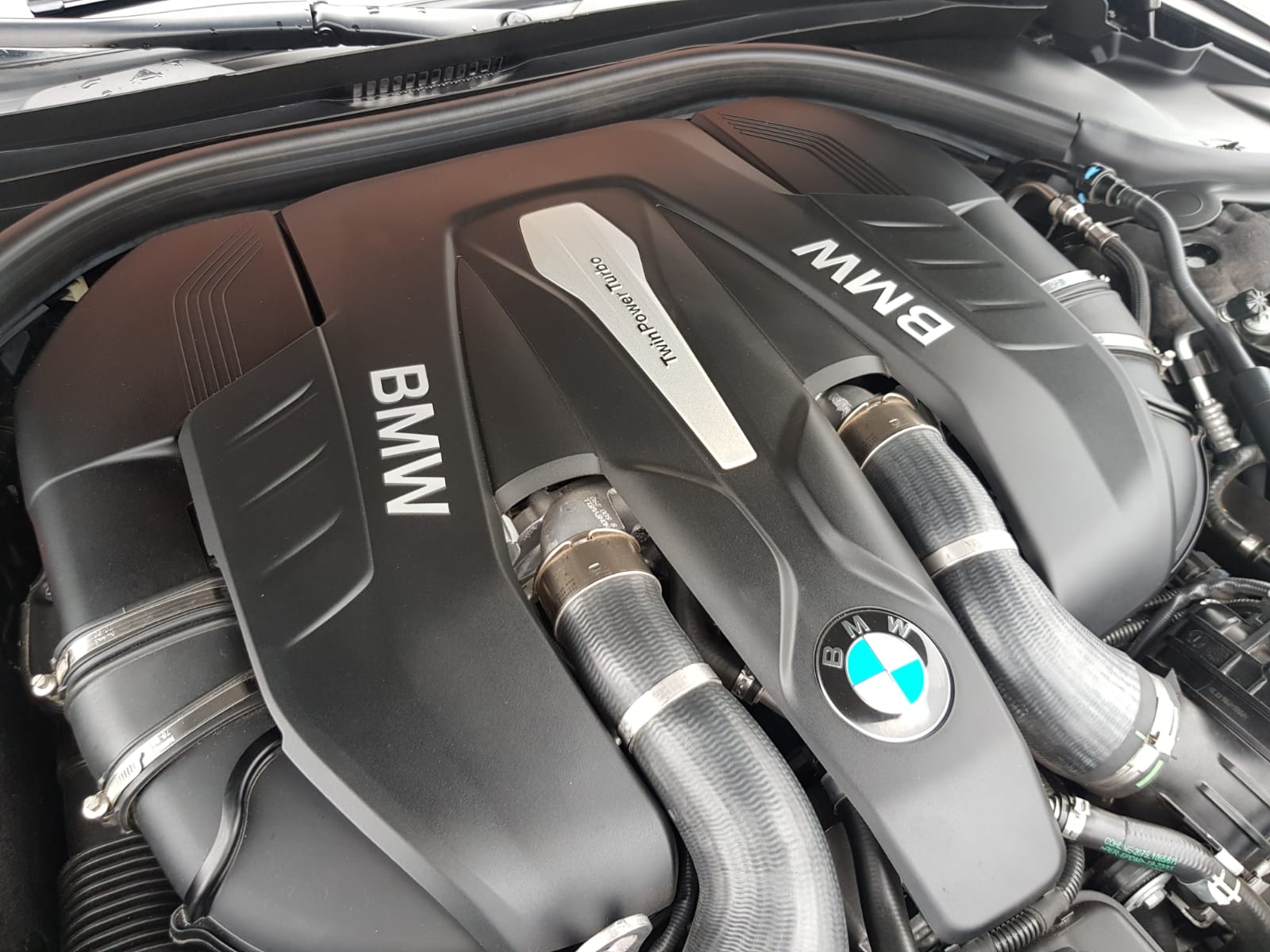 BMW G11 750i