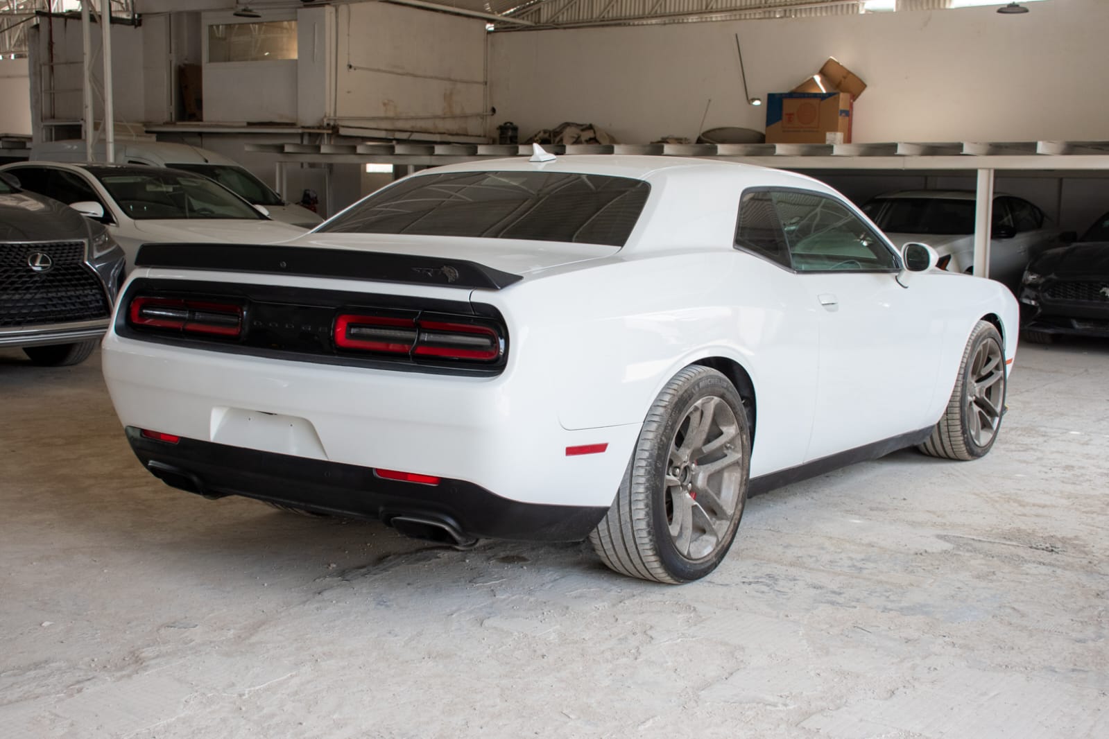 Dodge challenger SRT8 Hellcat 2020