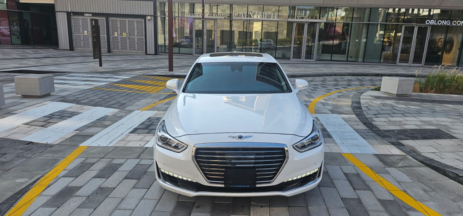 Genesis G90 Royal