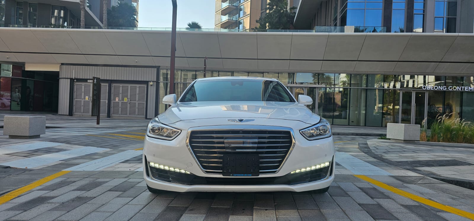 Genesis G90 Royal