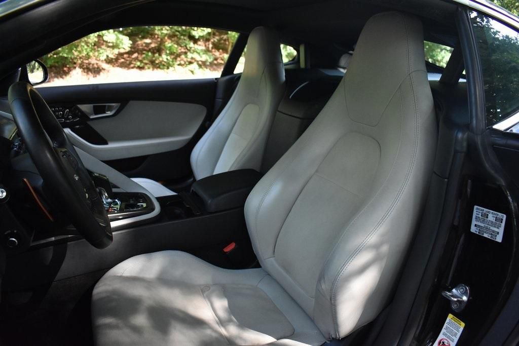 Jaguar F Type V6