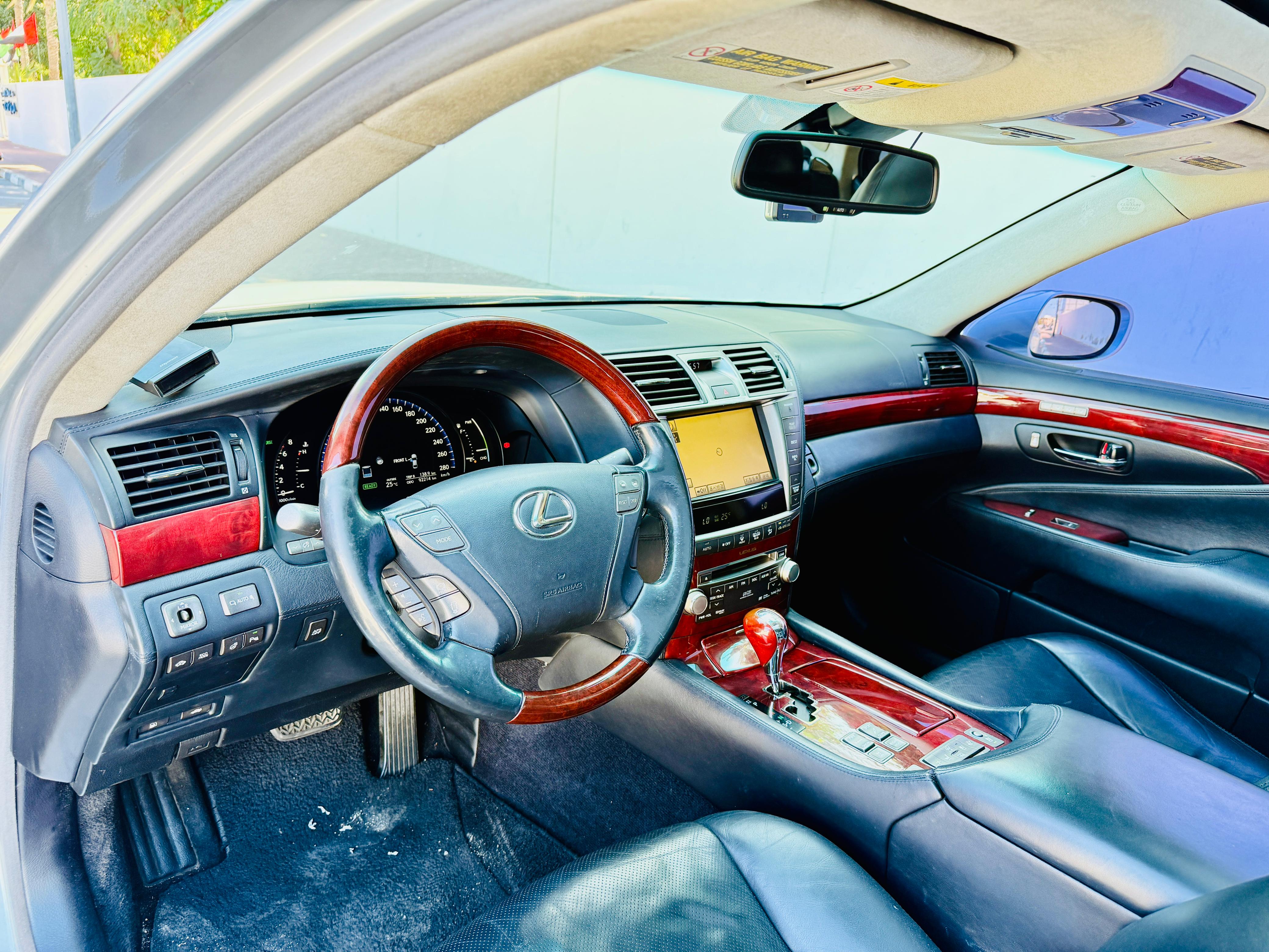 Lexus LS600 HL Hybrid