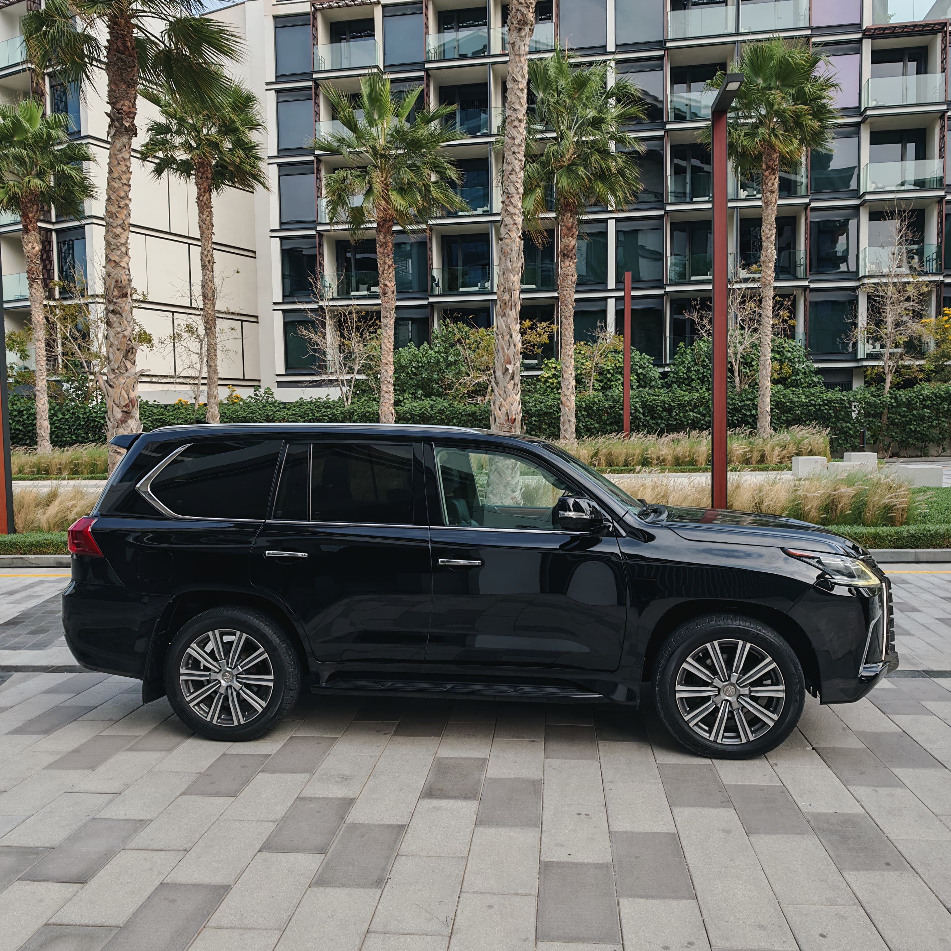 Lexus LX570 2016