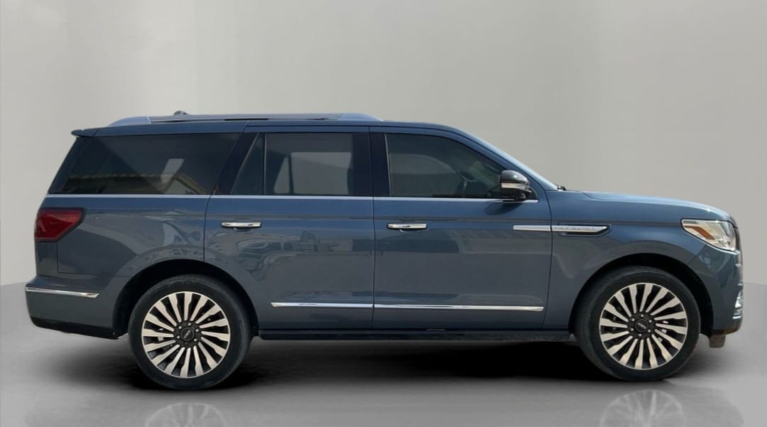 Lincoln Navigator IV