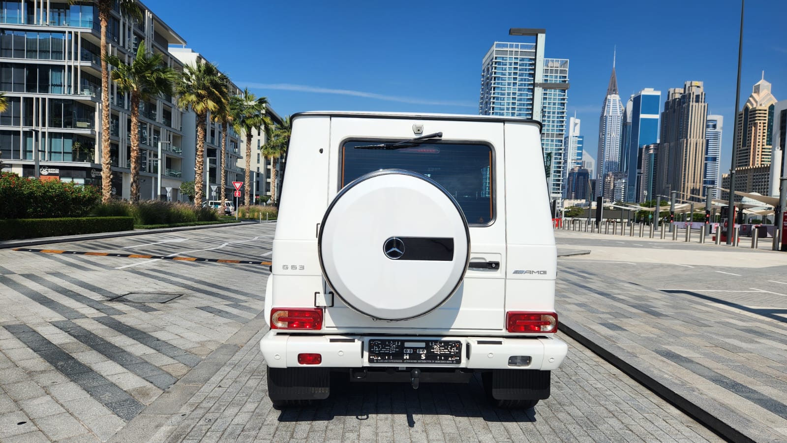 Mercedes G63 AMG White