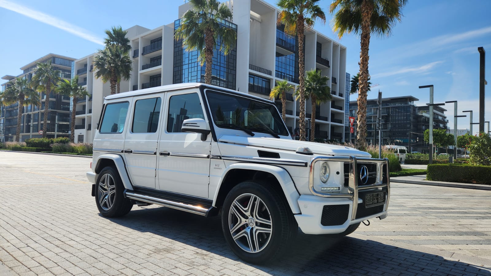 Mercedes G63 AMG White