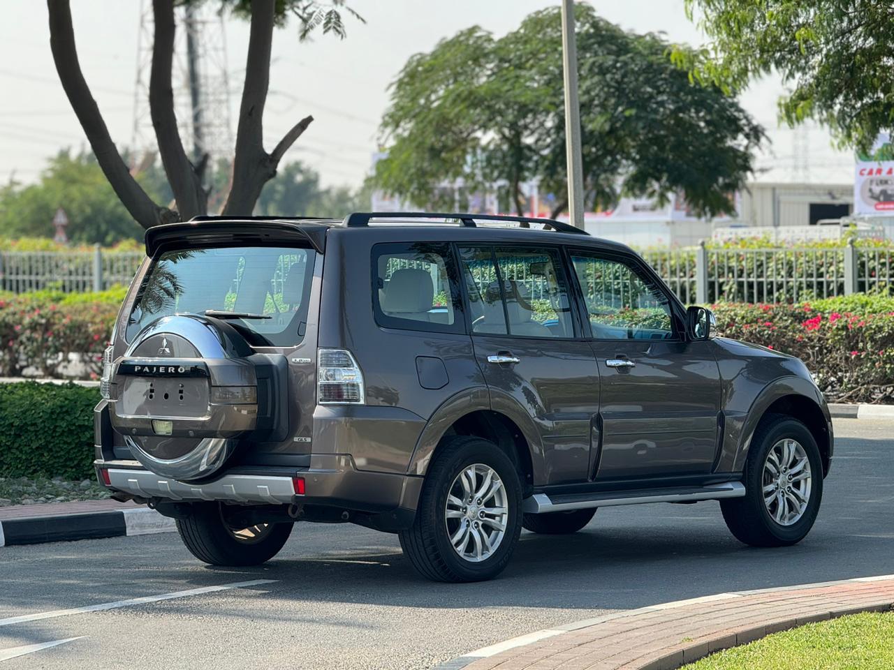 Mitsubishi Pajero IV 2014 Braun