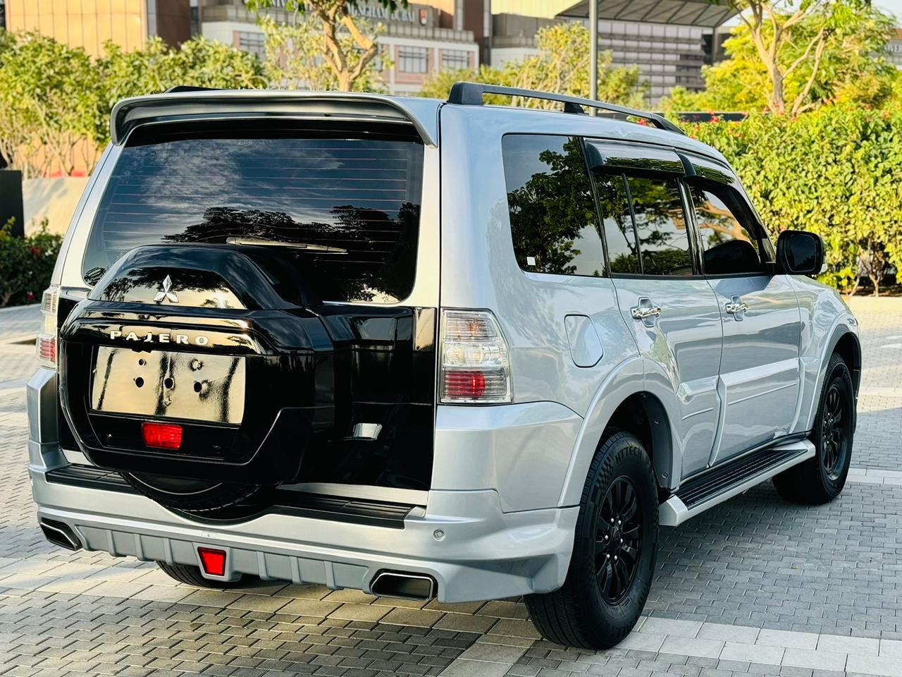 Mitsubishi Pajero IV 2015 3.8