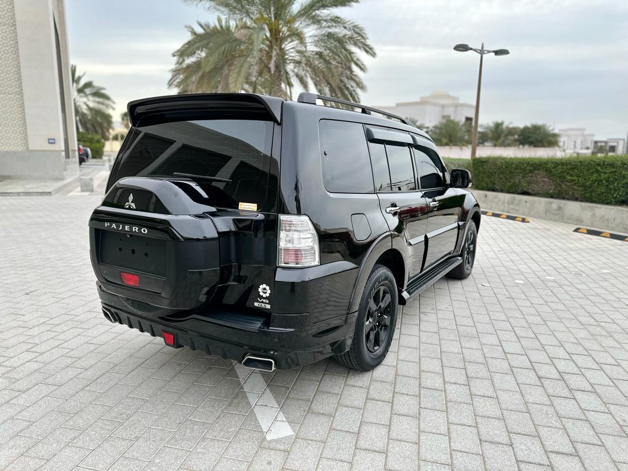 Mitsubishi Pajero IV BLack