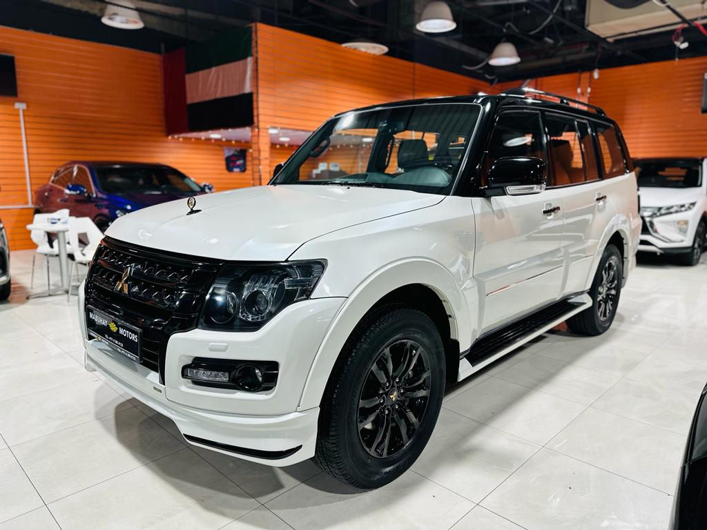 Mitsubishi Pajero IV Signature Edition