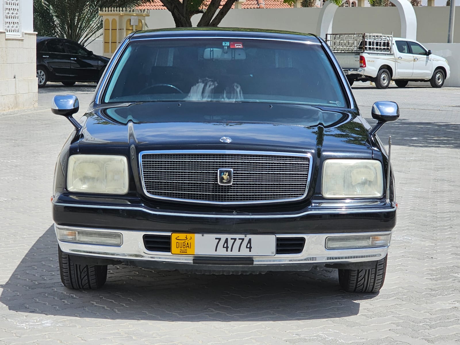 Toyota Century V12