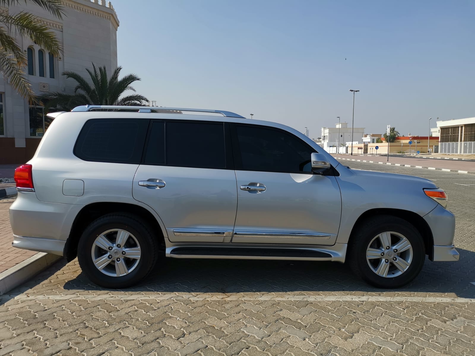 Toyota Land Crusier V8 J200