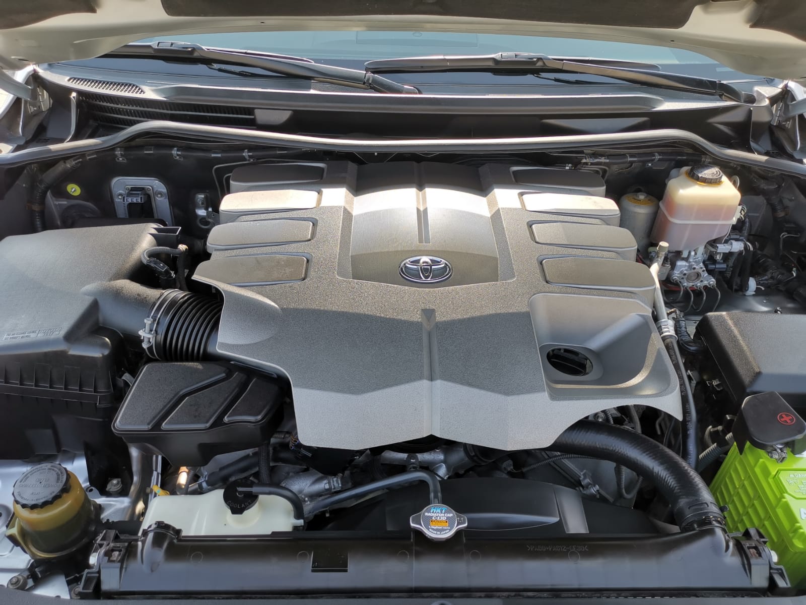 Toyota Land Crusier V8 J200