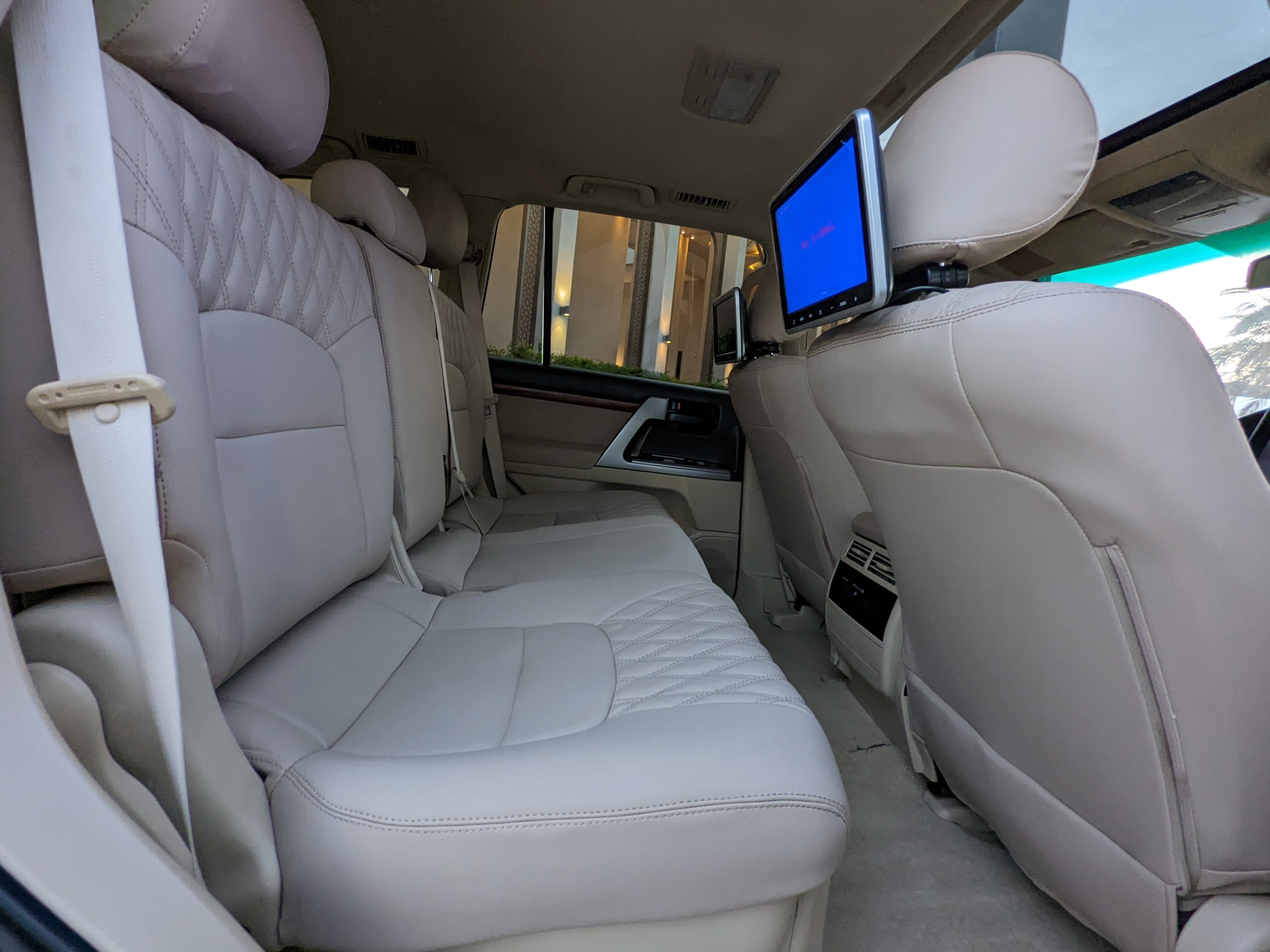 Toyota LandCruiser J200 V6