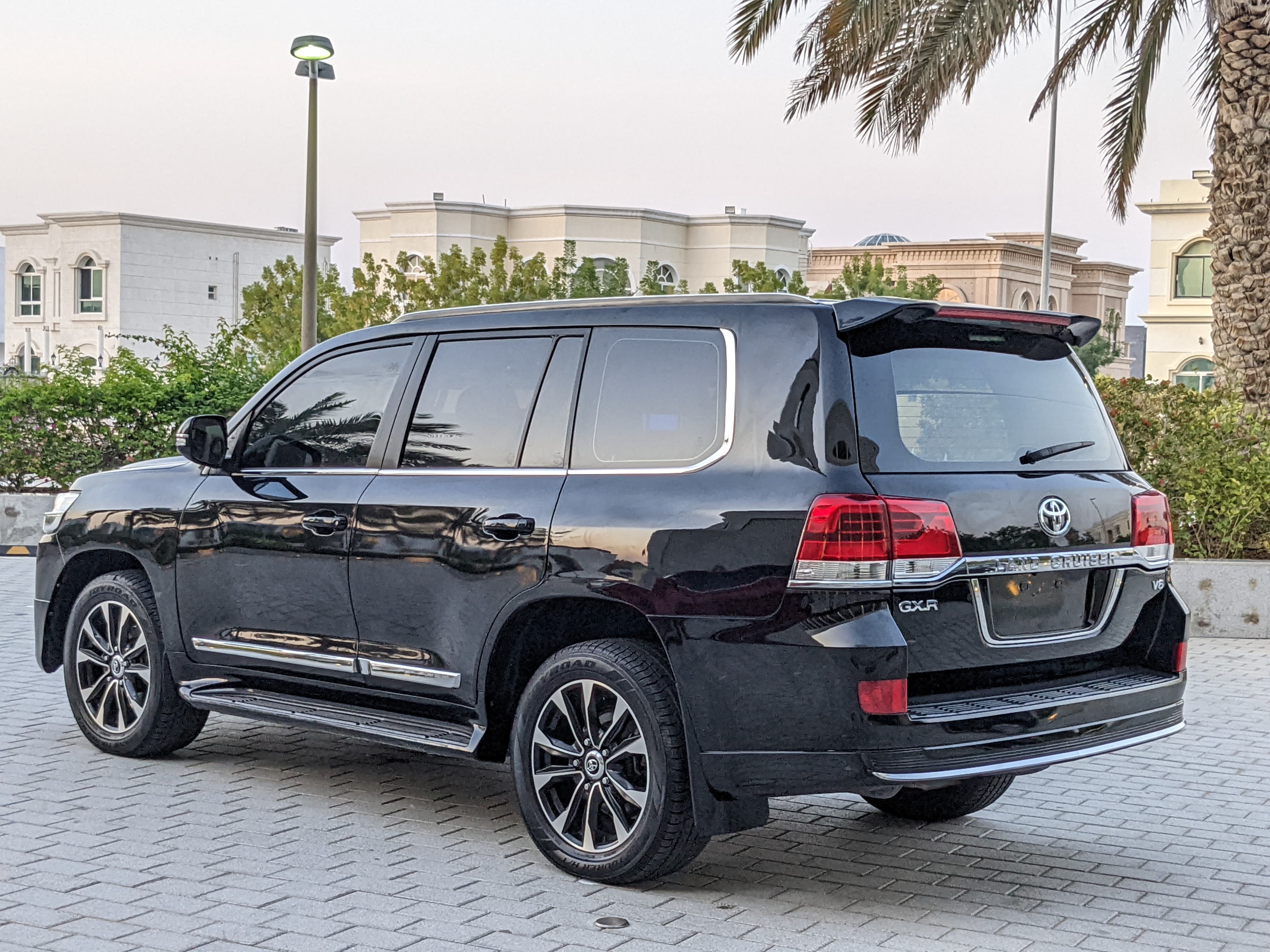 Toyota LandCruiser J200 V6