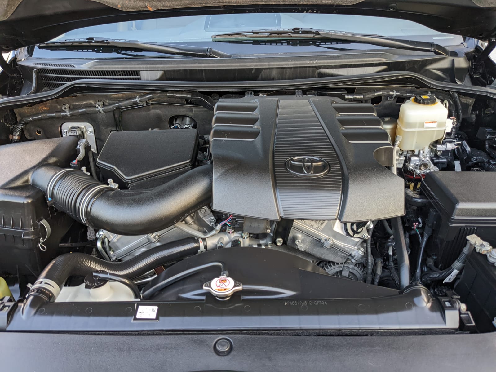Toyota LandCruiser V6
