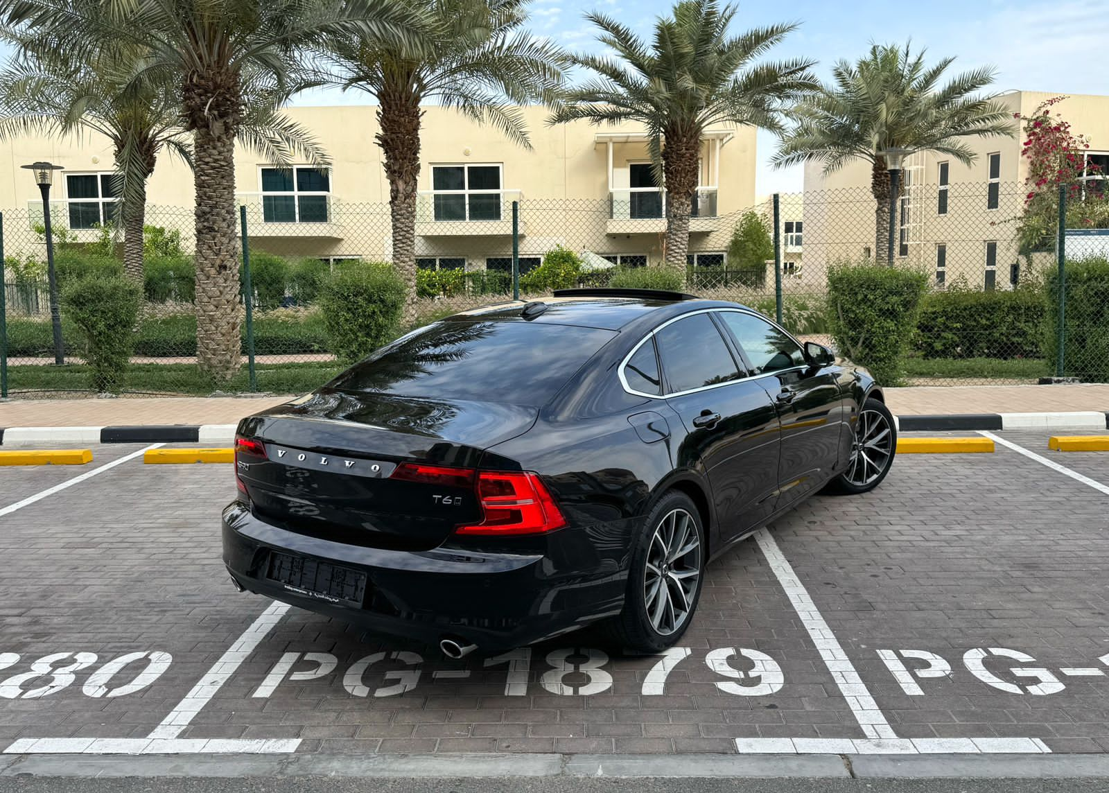 Volvo S90 T6